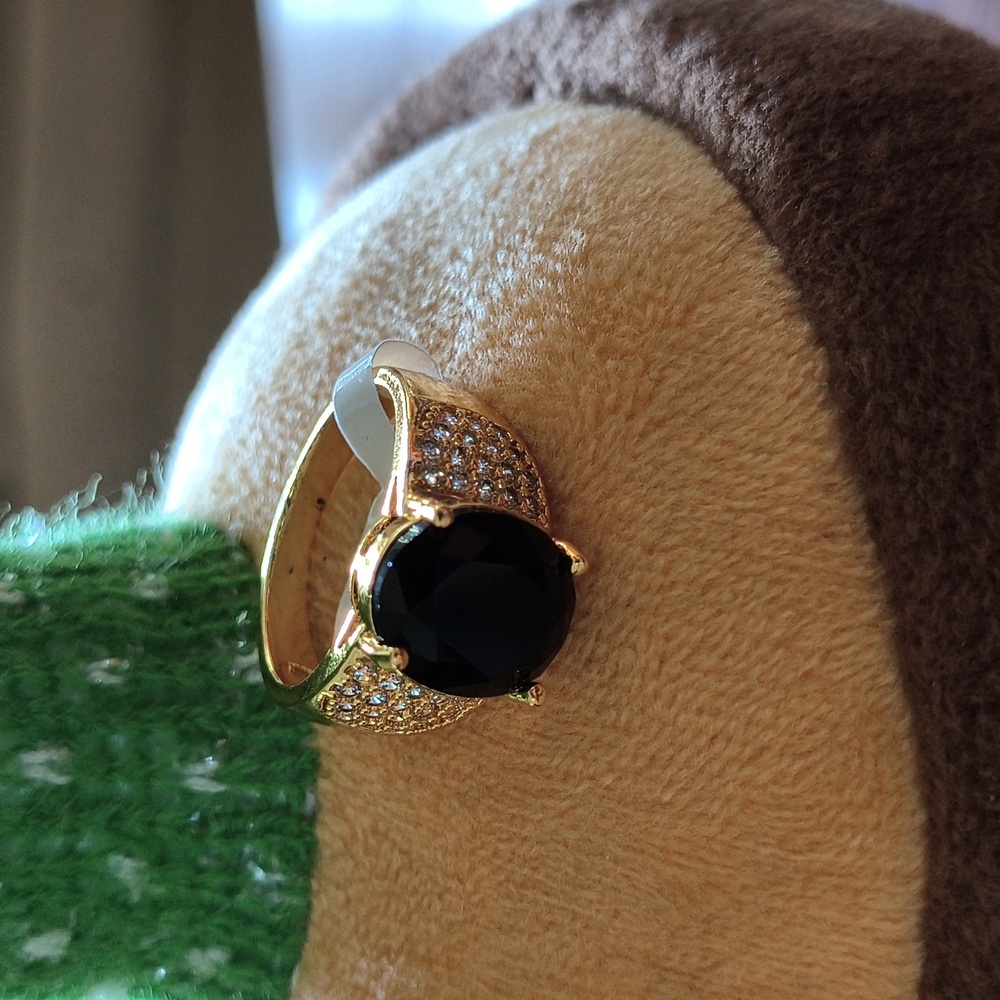 Yellow tone Ring size 8